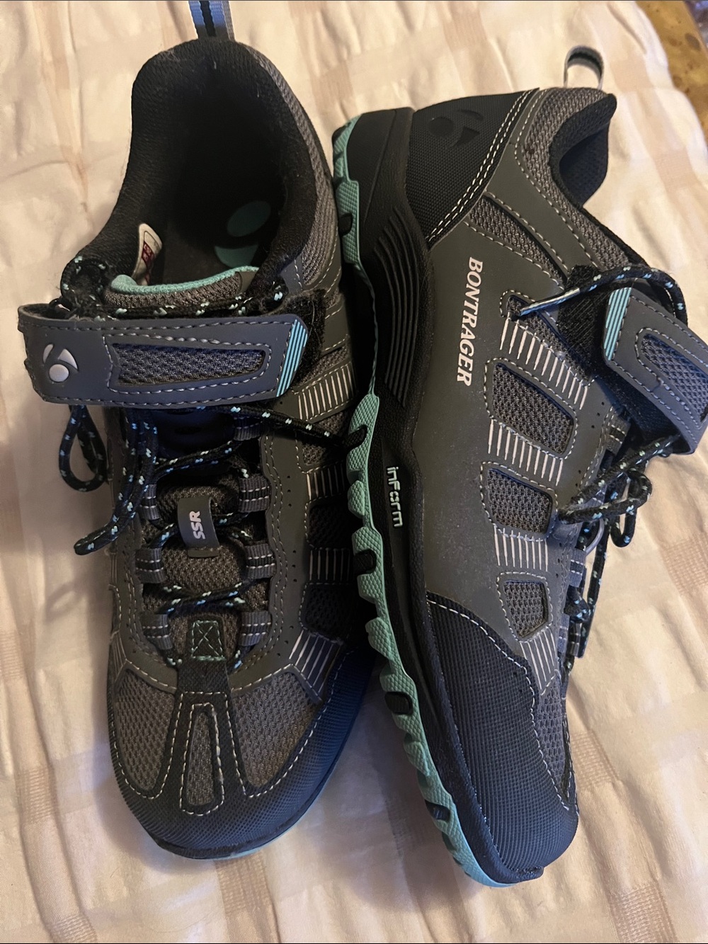 Bontrager Women's Gray and Teal Athletic Shoes